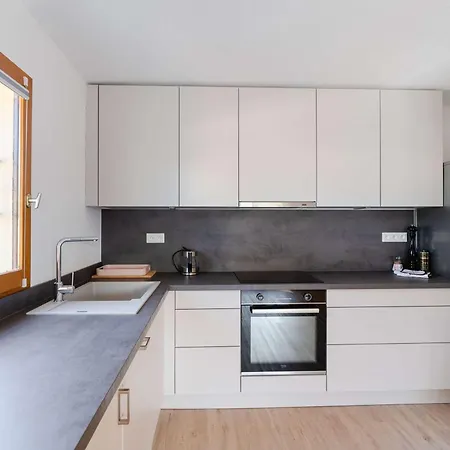 Pavillon T3 Avec Piscine, Climatisation Et Parking A Narbonne-plage - Fr-1-409-248 * ナルボンヌ