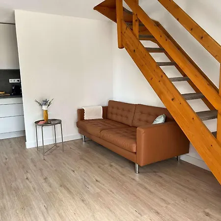 Pavillon T3 Avec Piscine, Climatisation Et Parking A Narbonne-plage - Fr-1-409-248 *